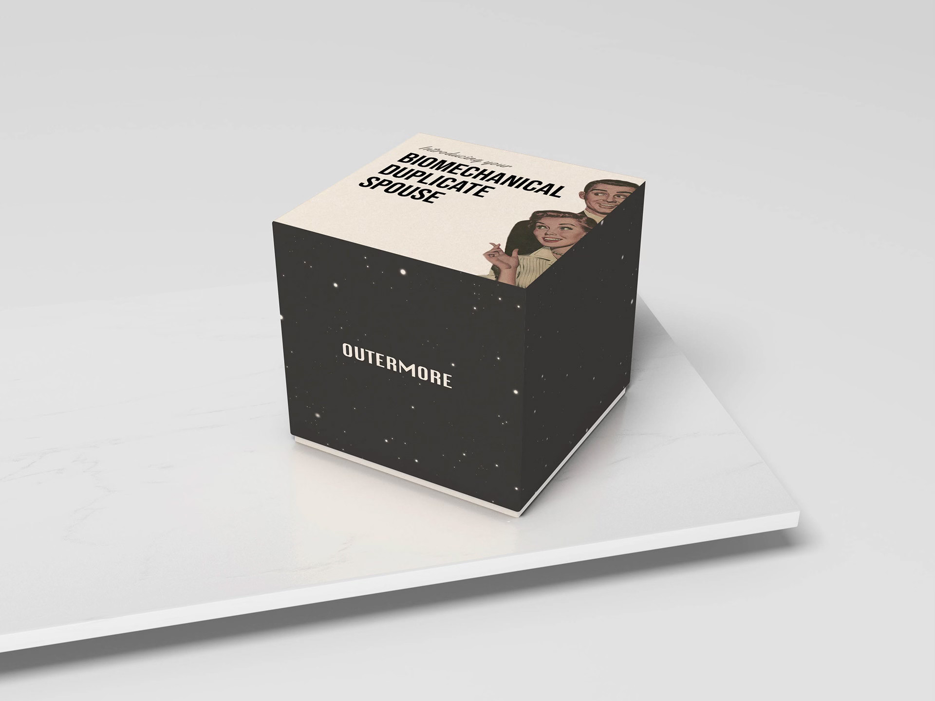 Box with the brand Outermore written on it